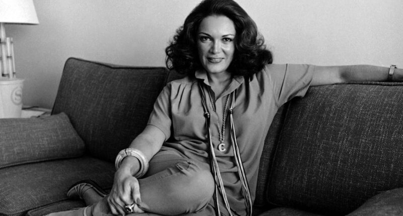Pop star Connie Francis dies at 87
