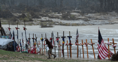 Search for Texas flooding victims paused as heavy rain prompts Kerr County Flash Flood Warning; Guadalupe River corridor evacuated