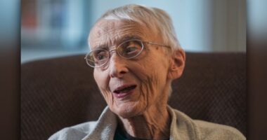 Sister Pat death: Chicago-area nun Sister Patricia Murphy, known as advocate for immigrants dies at 96