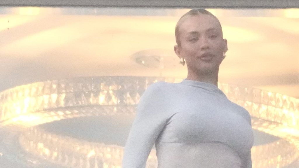 Tammy Hembrow gets her groove back as she poses for photo shoot in New Zealand after fleeing Australia and revealing weight loss following split with Matt Zukowski