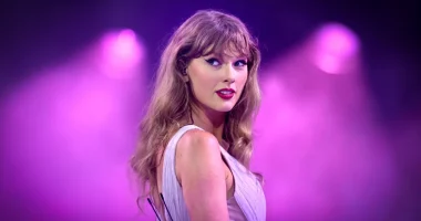 Taylor Swift Fans Defended Her Amid Claims She Scammed People With Her 'Taylor's Version' Releases