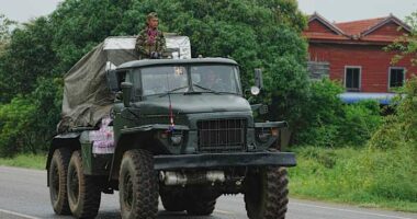 Thailand and Cambodia agree to ceasefire talks after Trump steps in, but border clashes persist