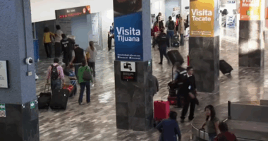 Trump administration imposes limits on Mexican flights and threatens Delta alliance in trade dispute
