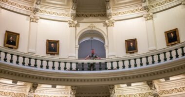 Trump pushes Texas GOP to redraw map ahead of midterms