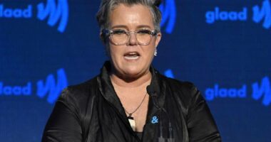 Trump says he's considering 'taking away' Rosie O'Donnell's US citizenship