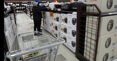 Trump sets 25% tariffs on Japanese, South Korean goods