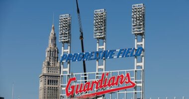 Trump's latest demand: Washington football and Cleveland baseball teams should change names back