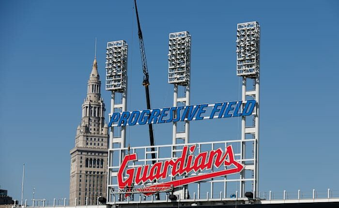 Trump's latest demand: Washington football and Cleveland baseball teams should change names back