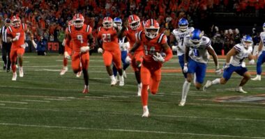 Two Illini defenders make national watch list