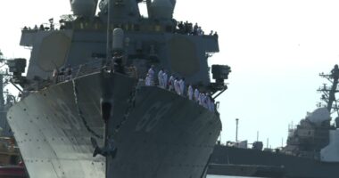 USS The Sullivans returns after 8-month deployment, reunite with loved ones
