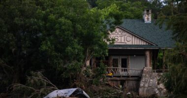 Veteran launches petition for weather sirens after Texas flooding