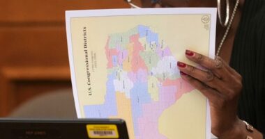 White House targets redistricting to aid GOP in 2026