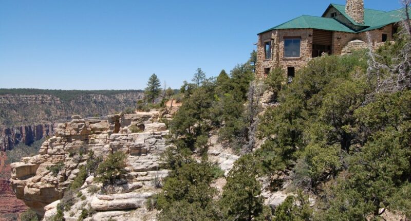 Wildfire destroys a historic Grand Canyon lodge and other structures
