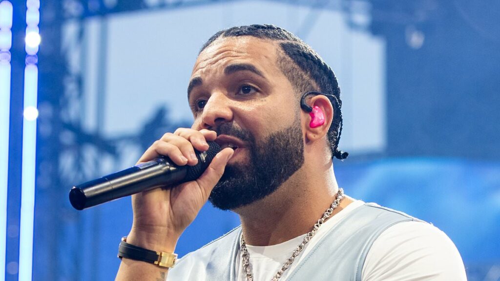 Wireless festival is blasted by fans as thousands miss Drake's show