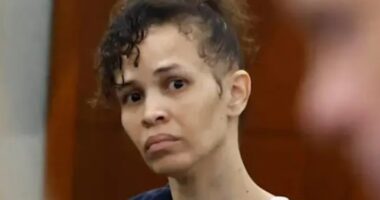 Suspect in decapitated man's death withdraws plea.