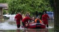 14 million US residents remain under flood alerts in Midwest