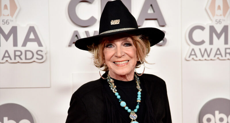 Jeannie Seely, soulful country singer behind hits like 'Don't Touch Me,' dies at 85