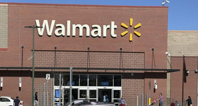 Which stores and restaurants will be open for Labor Day 2025?