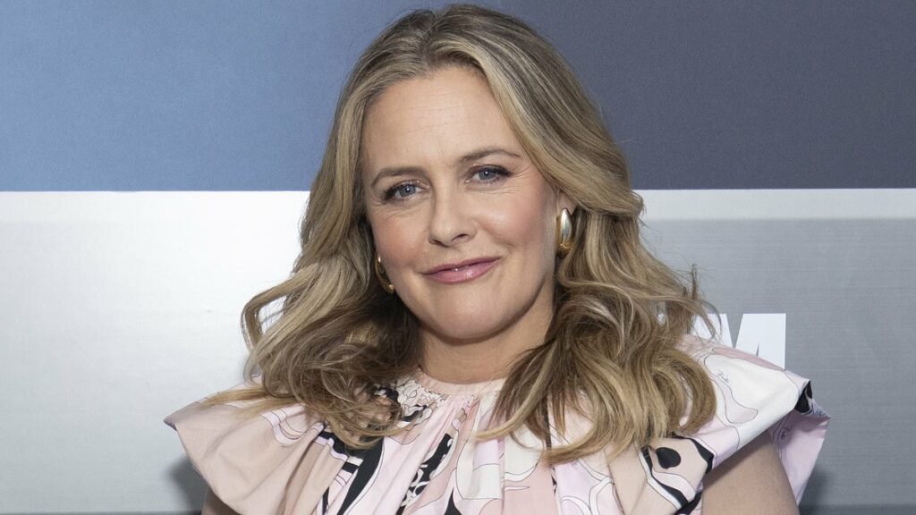 Alicia Silverstone admits brutal '90s Babe the Pig joke still stings