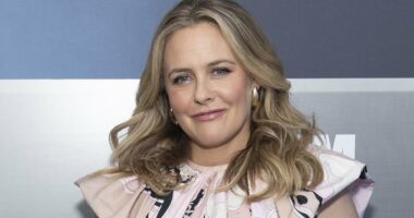 Alicia Silverstone admits brutal '90s Babe the Pig joke still stings
