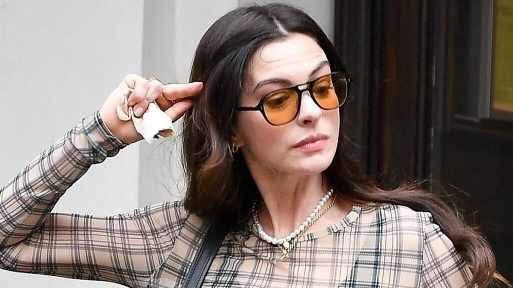 Anne Hathaway suffers EPIC tumble while filming Devil Wears Prada 2