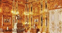 The Amber Room of the Czars in 1917.