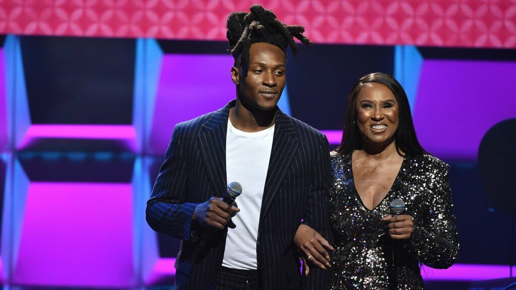 Deandre Hopkins' mom recalls horrific attack that left her blind