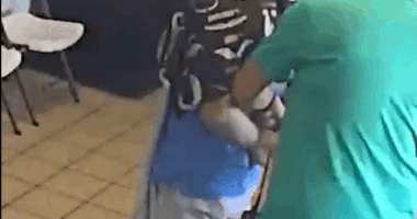 Arrest of a suspect in a hair salon.