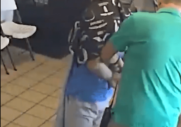 Arrest of a suspect in a hair salon.