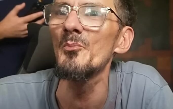 Close-up of Jean Pormanove.