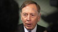 Former CIA director: Putin 'clearly' has no intention to end war 'unless he's given additional territory'