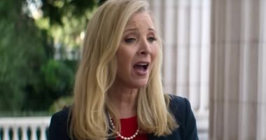 Friends star Lisa Kudrow goes viral over MAGA spokesperson impression