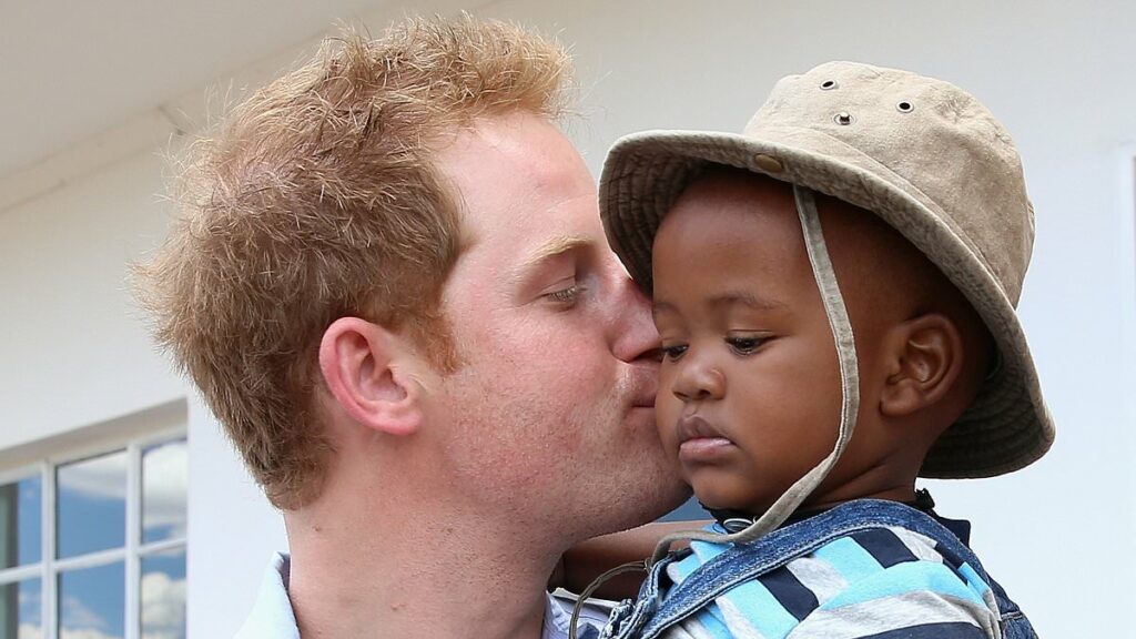 Harry launches new African children's charity after bullying row