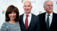Jeff Bezos with his parents at the Smithsonian Magazine's American Ingenuity Awards.