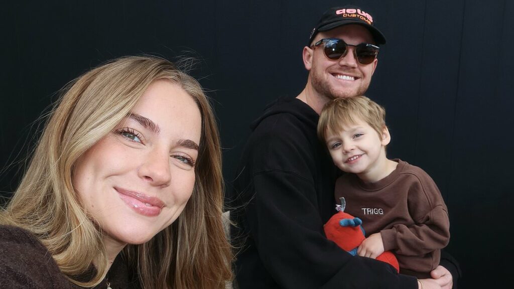 Internet star's husband let son drown in pool 'while watching sports'