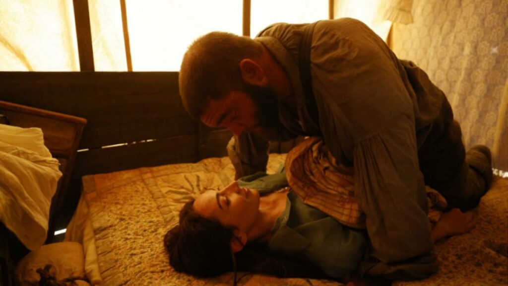 Kevin Costner fires back at stunt double's lawsuit with set photos