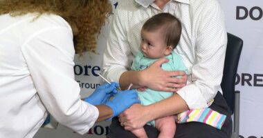 Leading pediatric group breaks with RFK Jr., recommends COVID shots for young kids