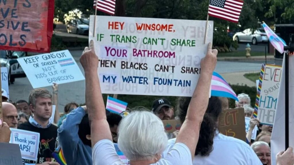 Liberal white woman mocked for racist sign at Black Republican's event