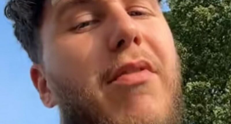 Man diagnosed with skin cancer at just 26 reveals sign