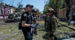 Multiple casualties after Ukrainian civilians 'attack draft officer'