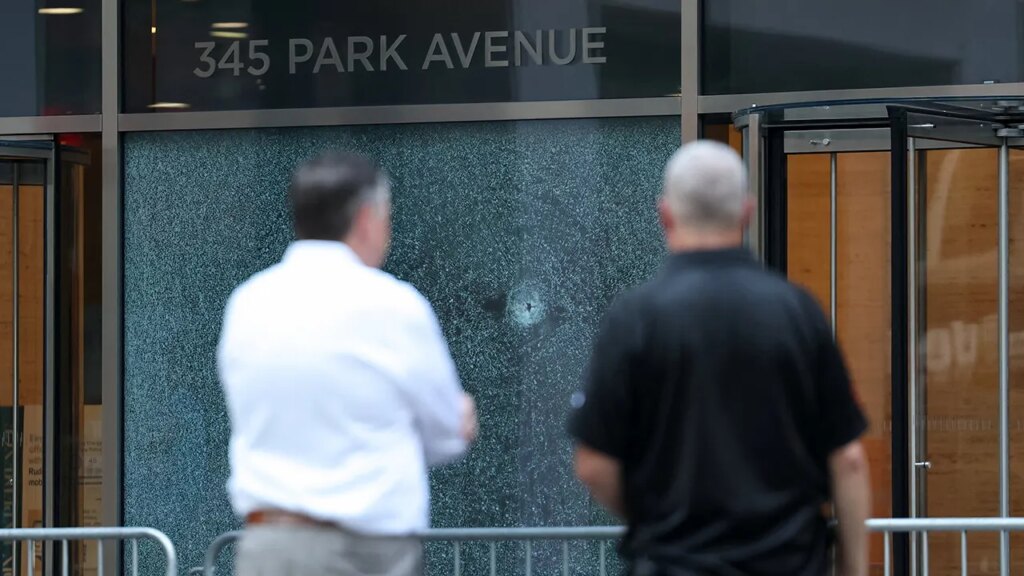 NFL employee shot in lobby by gunman warned colleagues upstairs before calling 911