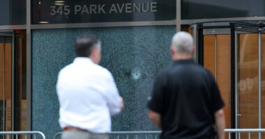 NFL employee shot in lobby by gunman warned colleagues upstairs before calling 911