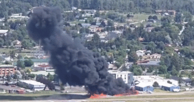 Pilot, 3 passengers walk away from fiery plane crash in Montana: Video