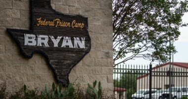 Raskin demands documents on Maxwell prison transfer, interview with Blanche