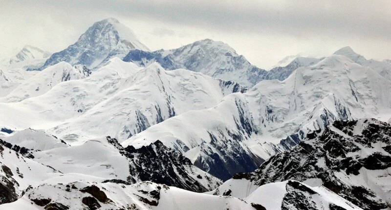 Rescue effort halted for stuck climber on treacherous mountain after climber dies trying to help her: reports