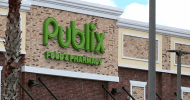 South Florida woman escapes kidnapper at Publix, police say