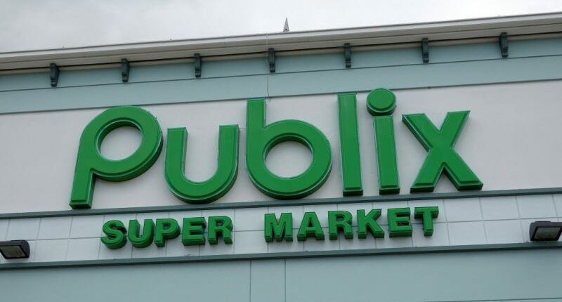 Thousands sign petition to bring back Publix hurricane cakes