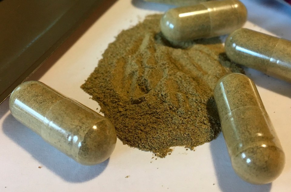 Kratom powder and capsules.