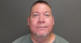 'Dirty cop' in Indiana worked as mole for drug dealer: court docs