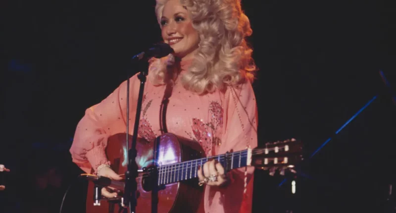 A Country Icon Called Dolly Parton at 3 AM to Confess His Love for Her Through Song 